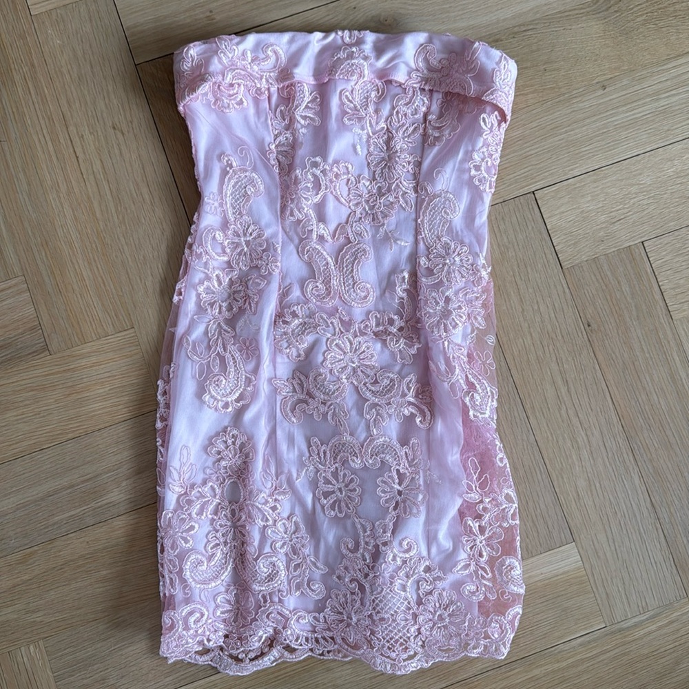 Lucy in The Sky pink, lace, strapless mini dress